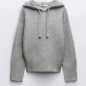 Zara hoodie  - Jätte fin hoodie från zara, använt få gånger 