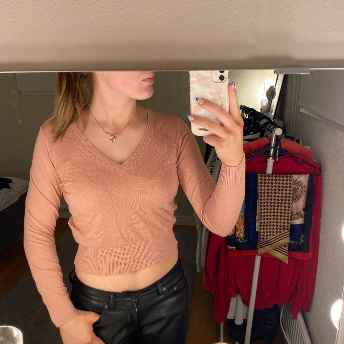 Gamelrosa ”kofta/tröja” från H&M