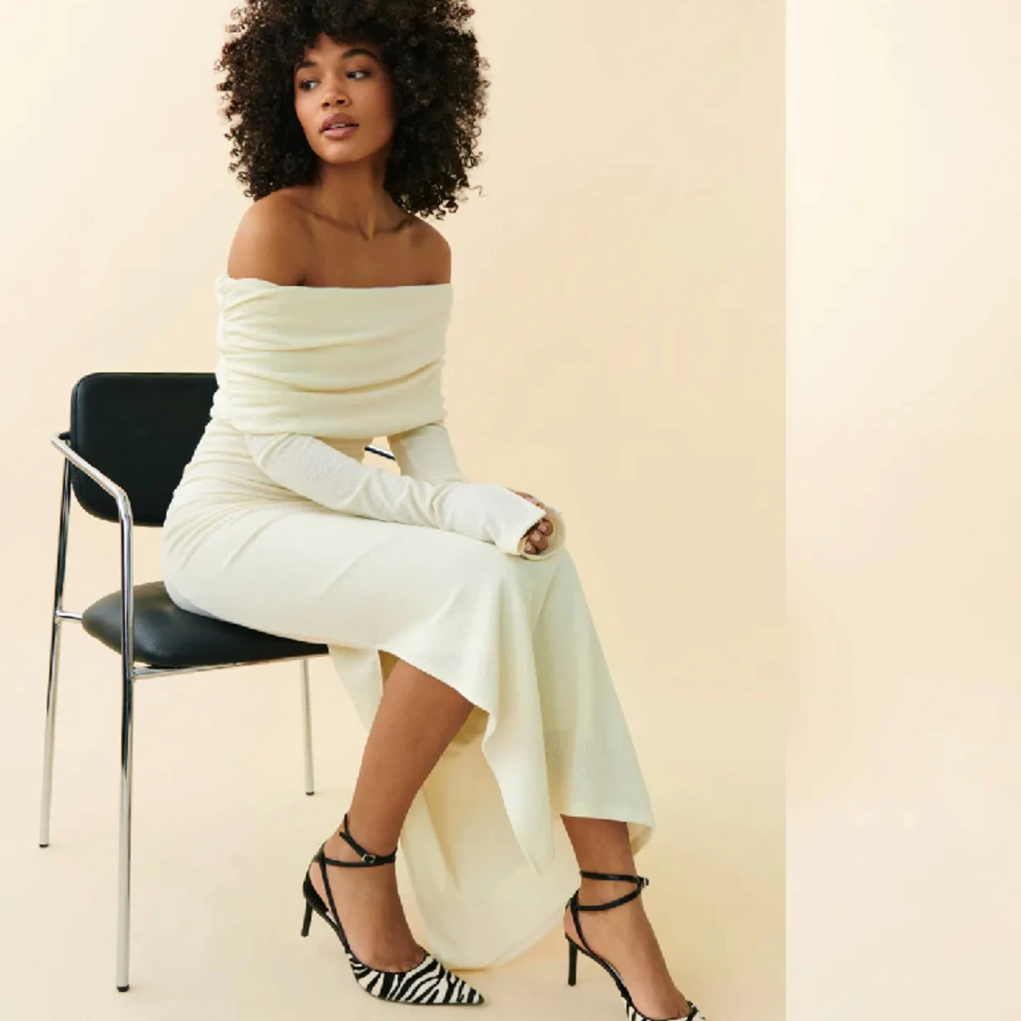 Off shoulder klänning