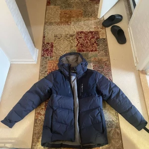 Sail racing jacka - Sail racing jacka som inte används längre passar M/L kan gå ner snabbaffär