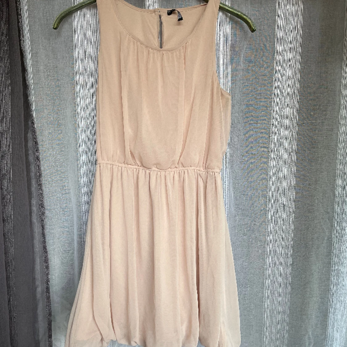 Klänning i storlek L