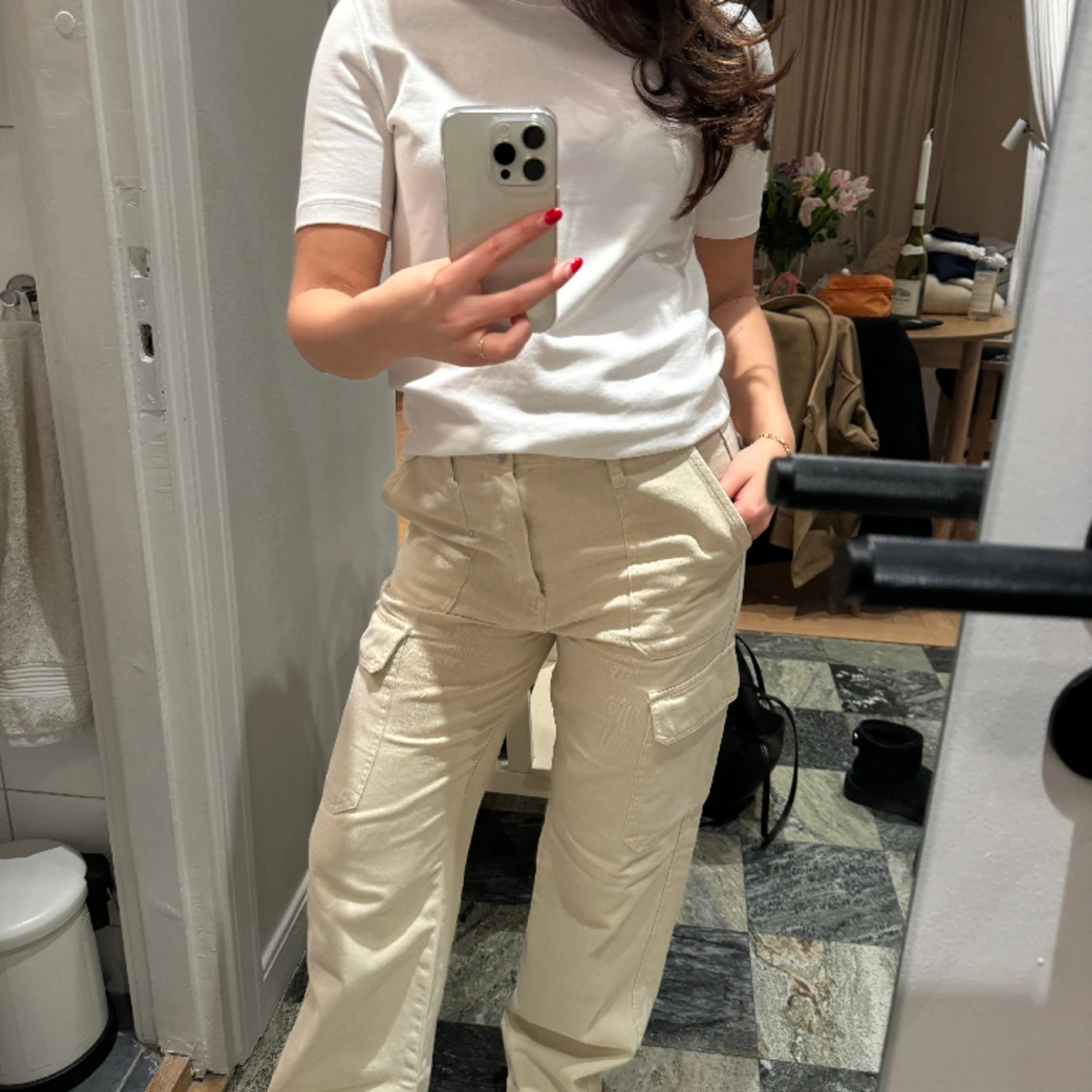 Beige cargobyxor - 90