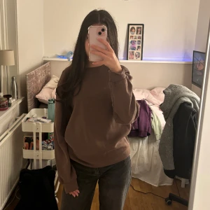 brun sweatshirt - Kommer inte till användning längre! XS men sitter som en S🩷