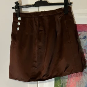 Satin Kjol - Jättefin vintage kjol, köpt i Paris!🌟