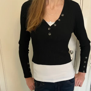 Söt topp h&m - Söt tröja med vackra detaljer