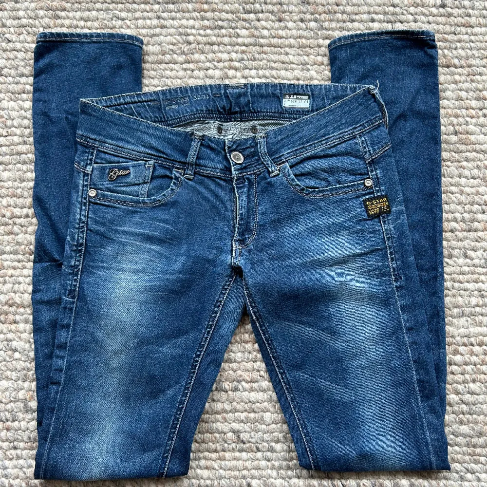Gstar jeans i fint skick, lågmidjade,  storlek 29/32. Jeans & Byxor.