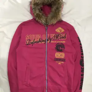 Rare excuse Japan hoodie i rosa! Säljs för 2000kr+ på Grailed💯 Kom gärna med pris förslag😇
