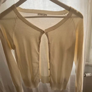 Cardigan från Filippa K - Liten i stl