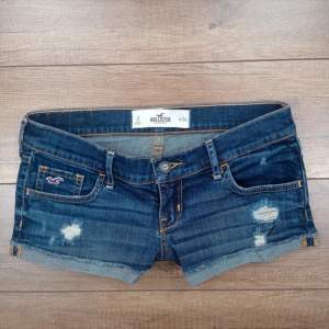 jätte snygga jeans shorts, lågmidjade och korta! från hollister. ❌använd ej köp nu❌