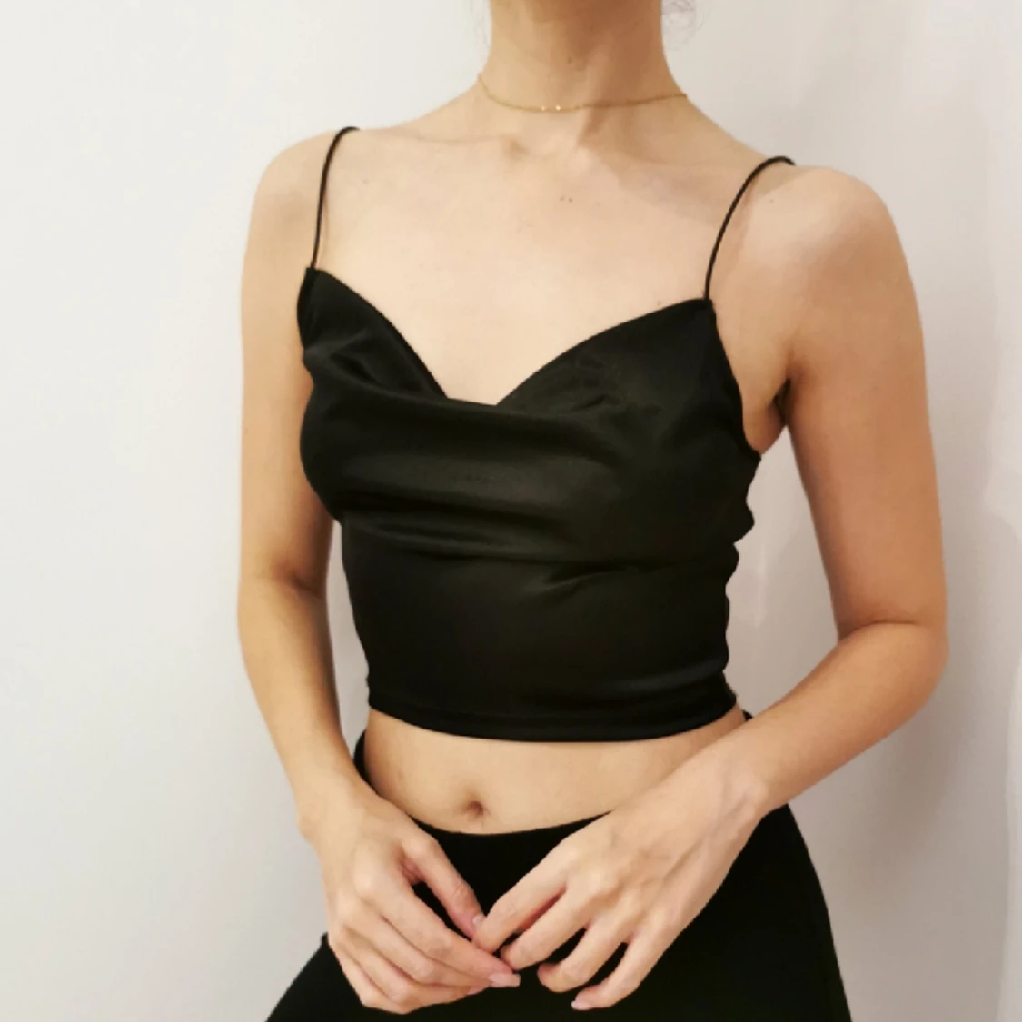 Svart crop top stl XS - 90