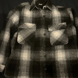 Coat  - Köpt på Zara ett per år sen, använder inte längre 