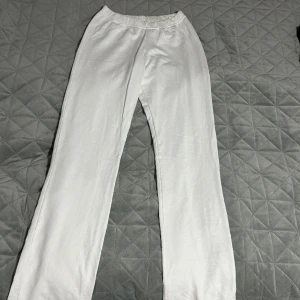 Yoga pants  - Säljer dessa unika vintage yoga pantsen som min mamma köpt för många år sen. De är otroligt sköna och långa