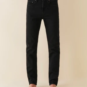 JEANERICA JEANS TM005 - Färg: grey stone wash. Skick: fint men hittar två defekter