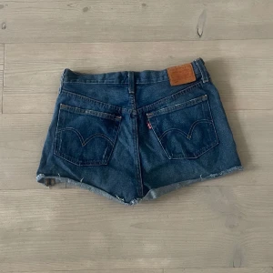 501 Levis shorts - Jättefina shorts, kort modell (501or)