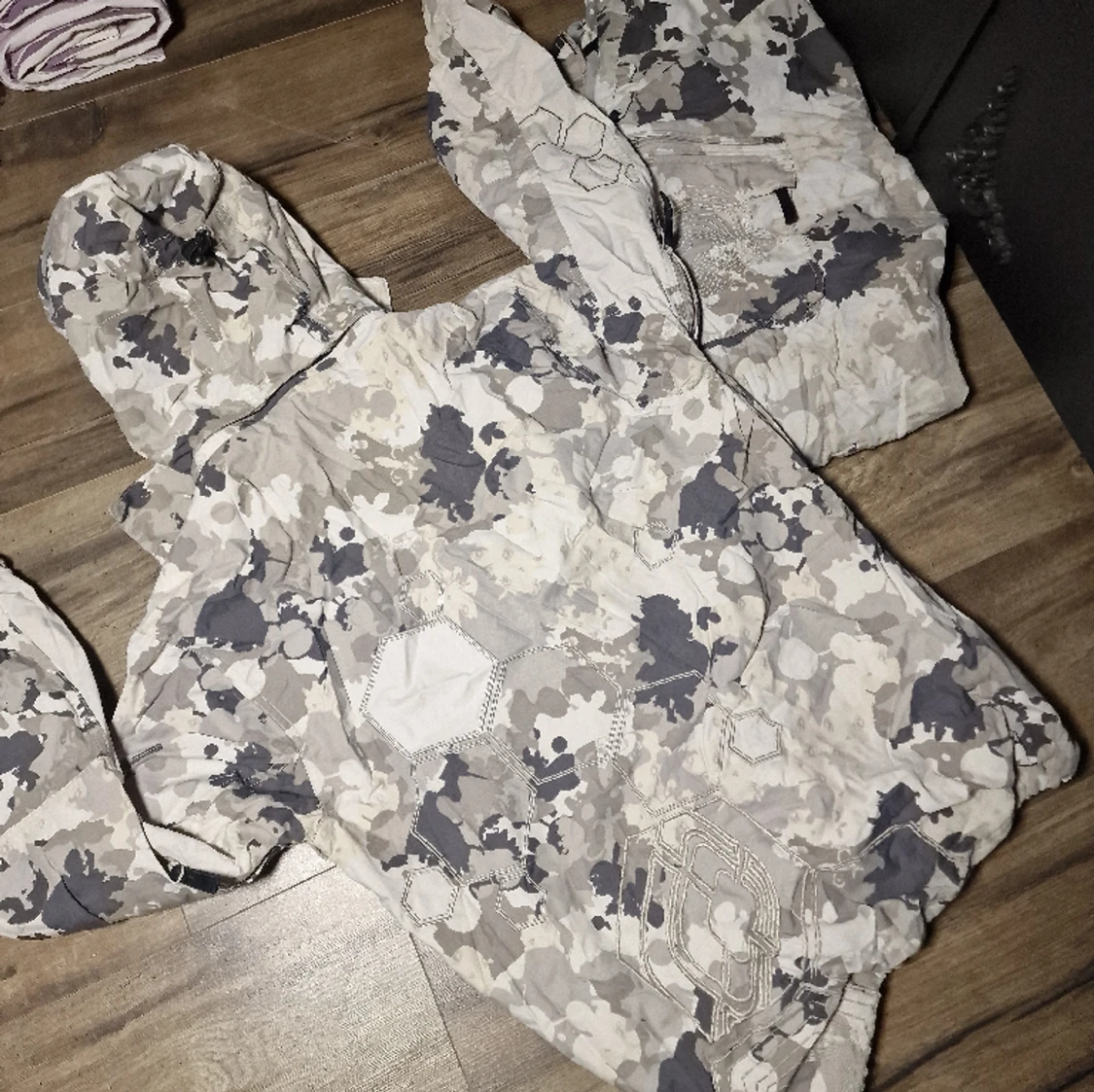 Jacka och tillhörande täckbyxor  - 91