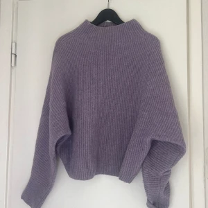 & Other Stories sweater  - & Other Stories sweater Viol färg 