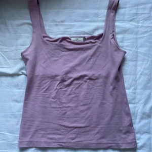 Zara linne - Ljusrosa linne från Zara i typ baddräkts material. Storlek s. Superfin