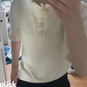 Holly&white stickad trekvarts tröja  - Vit stickad 