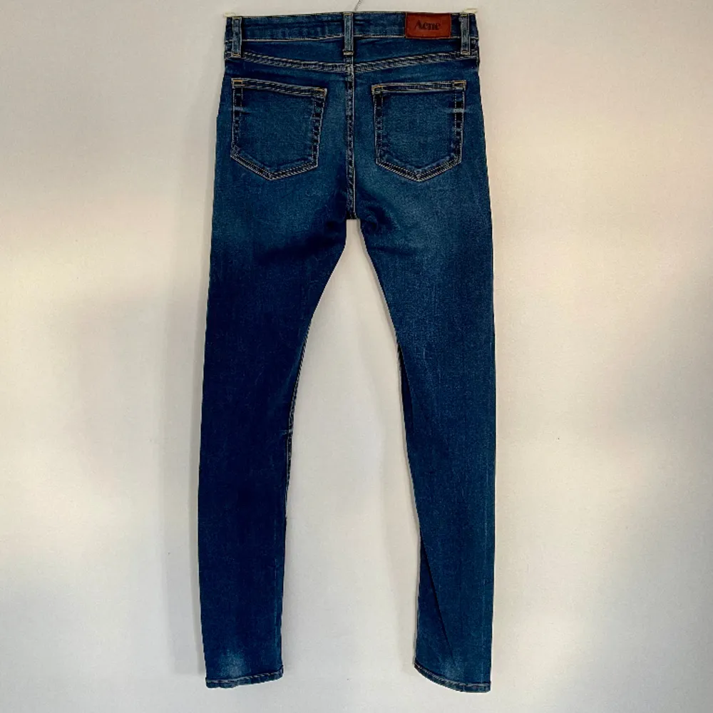 26/32 skinny jeans med stretch från acne. Jeans & Byxor.