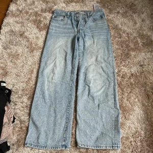Levis jeans  - Levis jeans - Dam  Storlek 27 (passar mig som är S/M)  Knappt använda , cirka 1-2 gånger