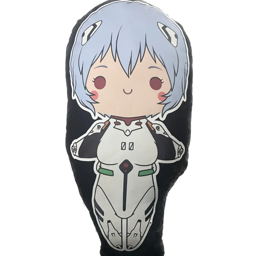 Söt evangelion plushie ! Ganska bra skick, syns att den inte är ny. Nypris 200kr. Övrigt.