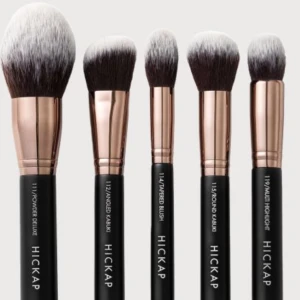 hickap borstar💕 - säljer hickap sminkborstar, har dessa som e på bilden. Skriv vilken/vilka ni är intresserad av så kan vi diskutera pris, nästan helt nya💕