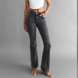 Fin jeans som tyvärr inte användas byxorna är från Gina tricot och är värkligen jätte fina.