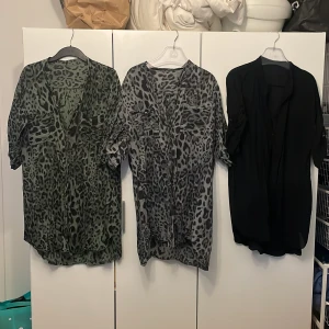 Skjortklänning - Tre oanvända skjortklänningar one-size. 100kr st alla för 250kr