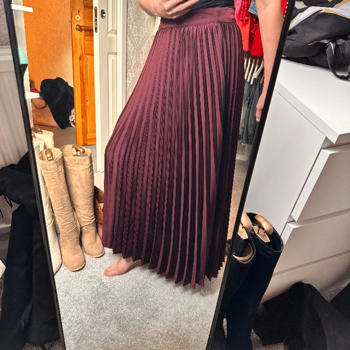 Plisserad långkjol