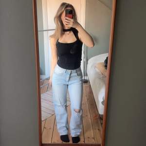 Baggy jeans från Gina Tricot i storlek 38🩷 Lite långa på mig som är 167