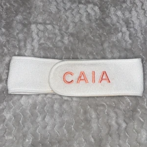 Caia hårband  - Jättegulligt hårband från caia💞💞har några defekter men går nog att få bort i tvätten💞