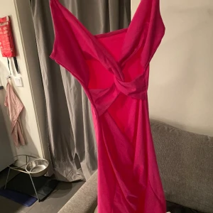 Klänning - Aldrig använd