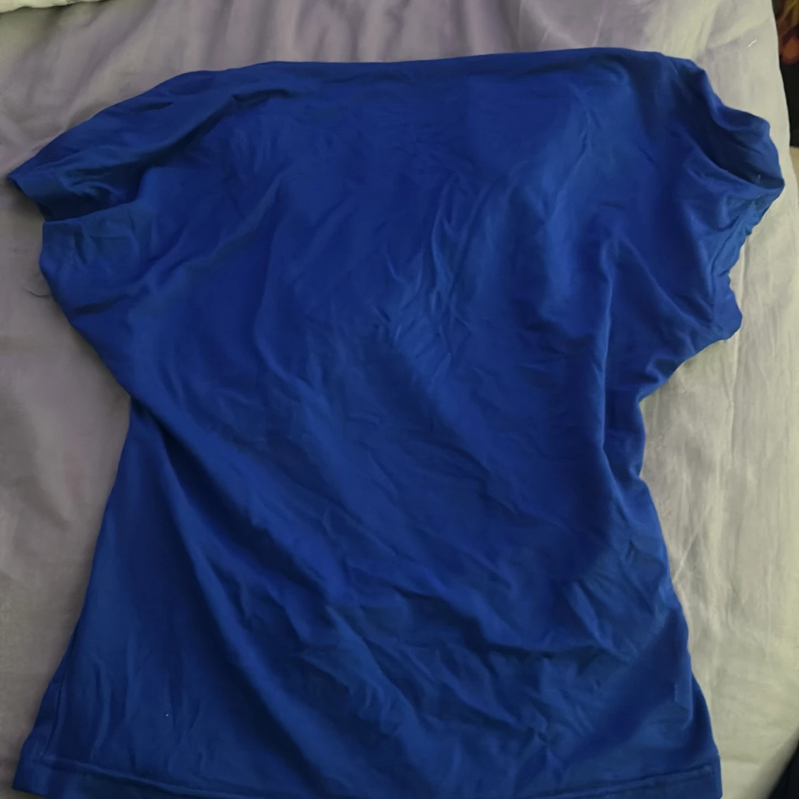 Mörkblå ryglöss tröja  - 91