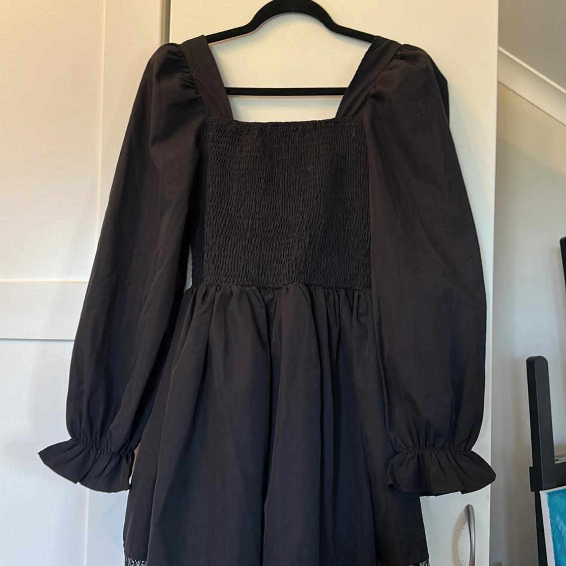 Svart piffig klänning  - 92
