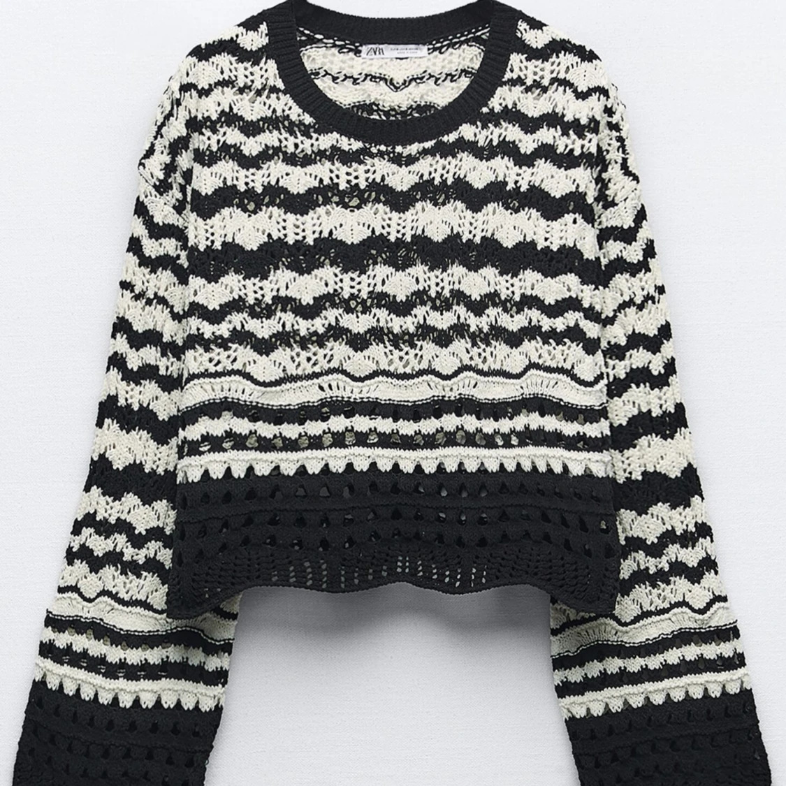 Stickad topp🖤🤍 - 90