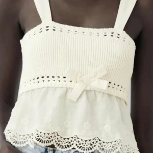 Kombinerad zara topp - Så fin zara topp, använd kanske 2 gånger