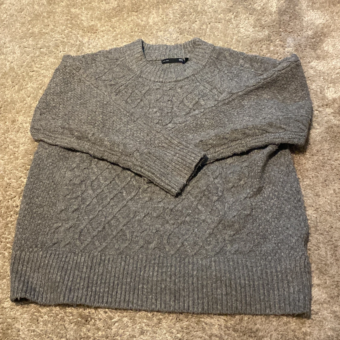 Säker denna då den inte använts mer än 1 gång, köptes för 150kr inte en fläck på den! Köpare står för frakten