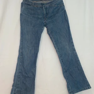 Jeans med bläte - Jeans med bälte!👖