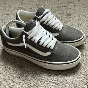 Vans - Tja! Säljer min i stort sett oanvända vans. Grymt skick, 9/10. 