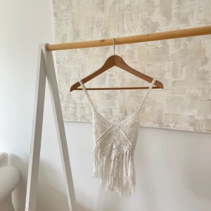 Virkad top Boho - Söt topp i fint skick, storlek S. Köparen står för frakt. 