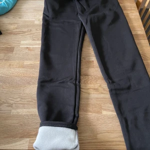 Varma byxor  - Helt nya Storlek M 