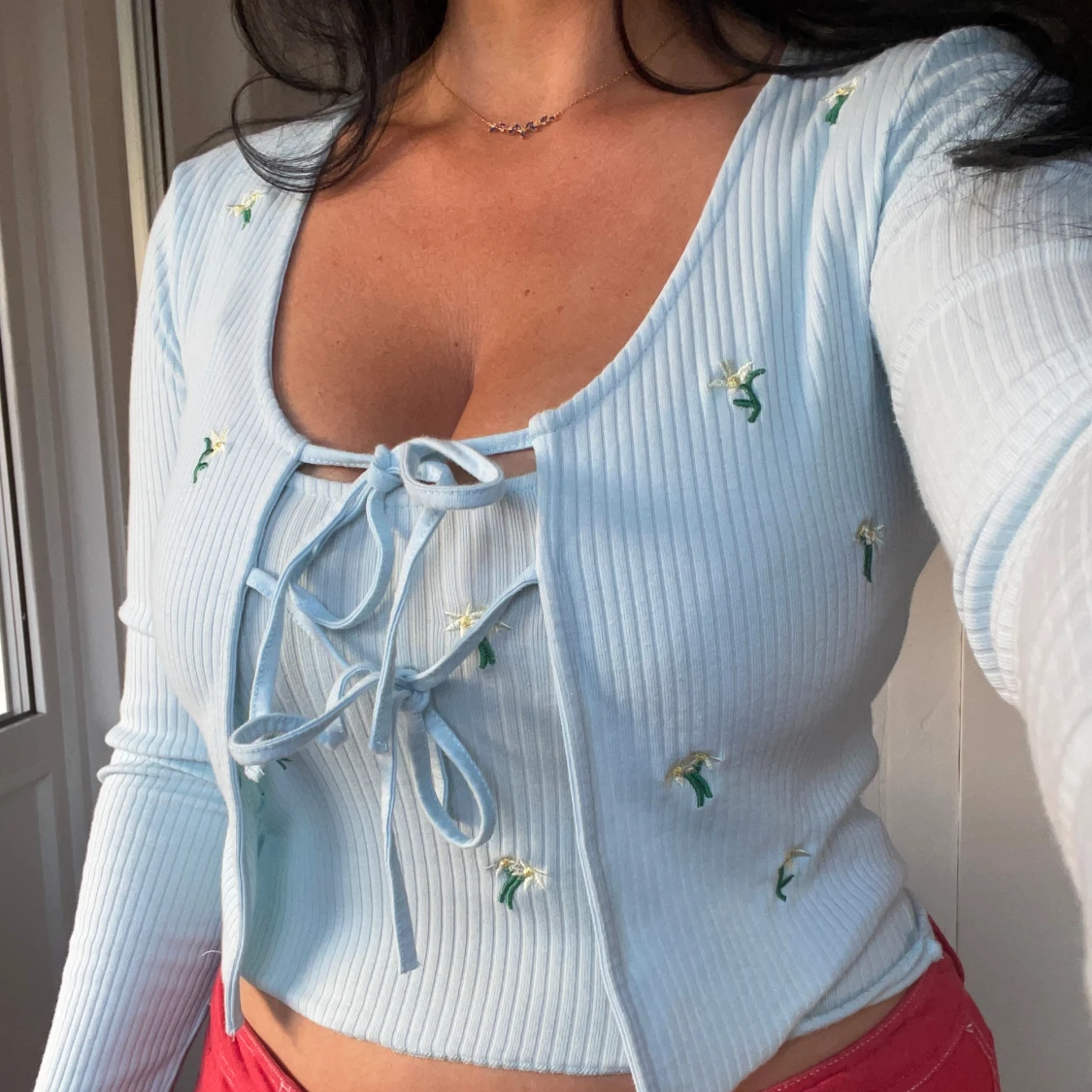 Blommig kofta med tillhörande linne