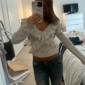 Zara stickad tröja  - Säljer då den inte kommer till användning längre! 