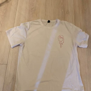 Vit tröja - Bra skick