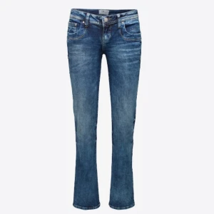 ltb jeans valerie - säljer dessa supersnygga jenssen så de är försmå för mig! inga defekter och tecken på användning!❣️ nypris 915 säljer för 600! skriv för fler bilder och pris kan diskuteras!!❣️❣️