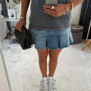 Volang kjol - Sååå snygg lågmidjad volangkjol som passar utmärkt till sommaren😇😇