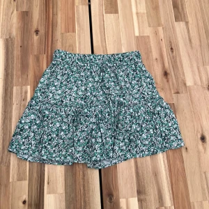 Zara kjol stl XS - Kjol fr Zara i mkt fint skick