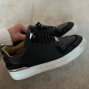 Philipp Plein Sneakers  - Jätte snygga skor från Philipp Plein köpta på Thernlunds.