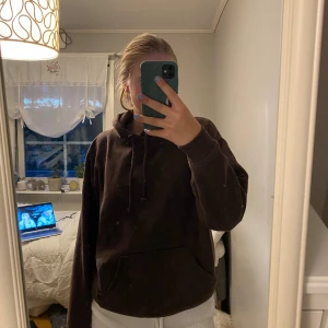 Brun hoodie - Brun hoodie från bikbok i storlek S🤎 Använd några få gånger