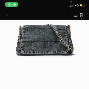 Zara väska - Säljer denna så fina zara väskan som inte längre kommer till användning. Jötte rymlig och bra skick!